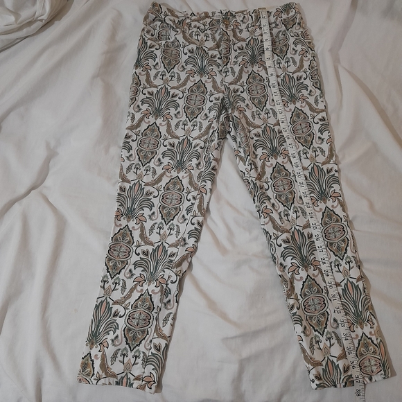 ● CHICO'S | So Slimming Girlfriend Silm Leg Ankle Jean - Picture 4 of 16